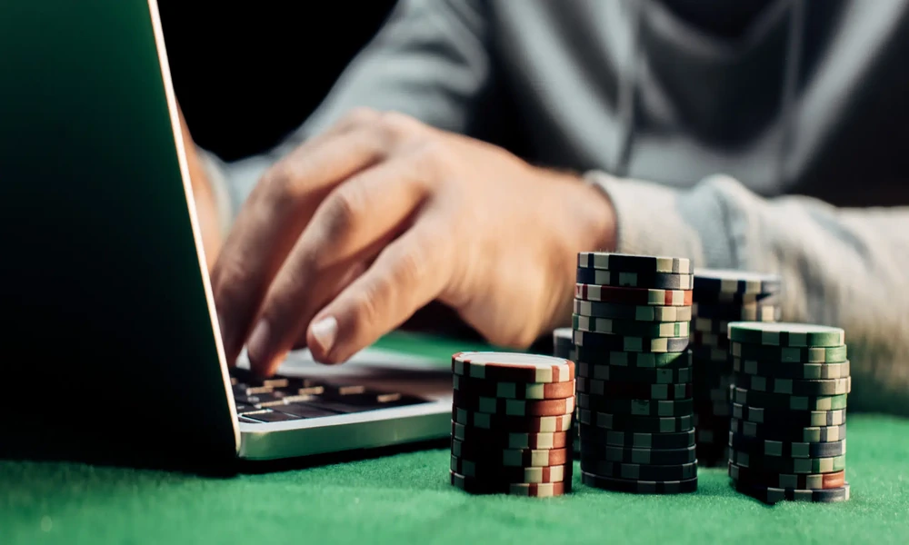 How are dealer rotations managed across online casino studios?